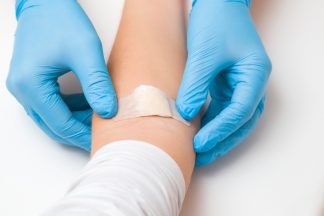 Primary schools urged to teach pupils first aid with rollout of national scheme