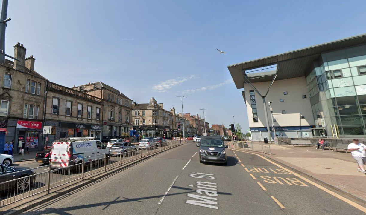 Man taken to hospital after being stabbed on Main Street in Cambuslang